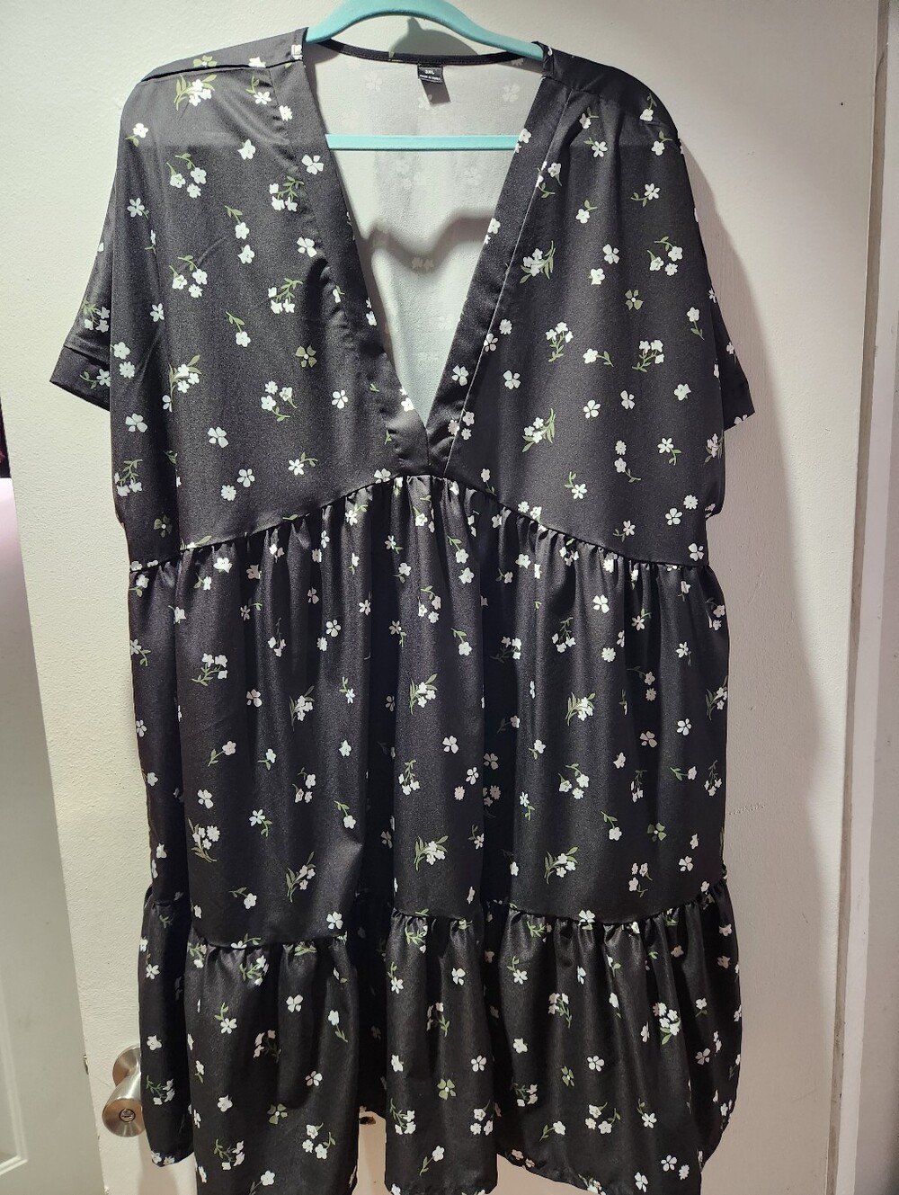 SHEIN Black Floral V-Neck Tiered Mini Dress